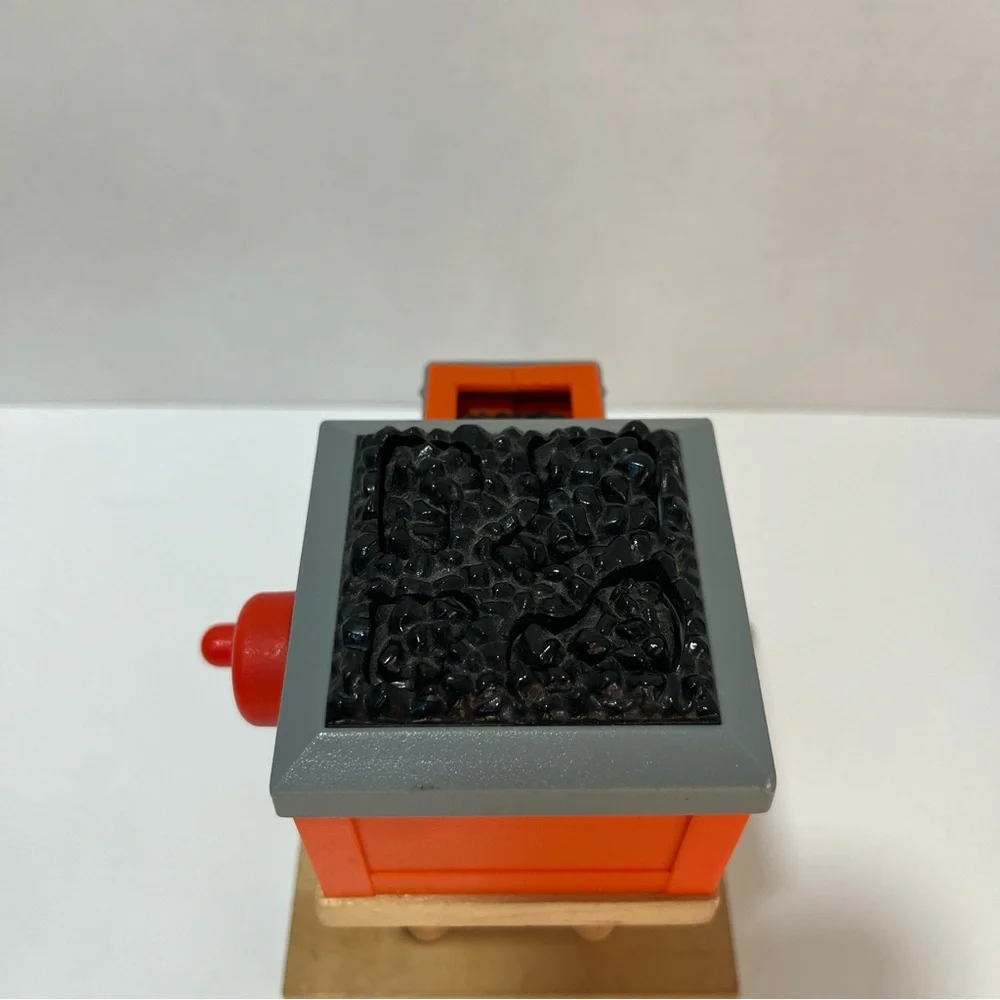Vintage 2003 Thomas Wooden Railway Sodor Coal Co. Loader Gullane